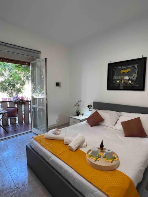 3 Fermate Dal Colosseo - Casa Vacanze Elena - 50 M Da Metro Garbatella Рим Екстериор снимка
