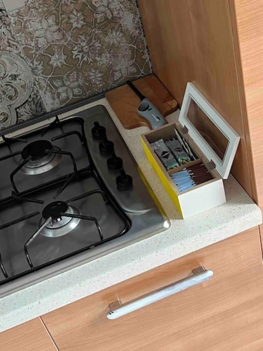 3 Fermate Dal Colosseo - Casa Vacanze Elena - 50 M Da Metro Garbatella Рим Екстериор снимка