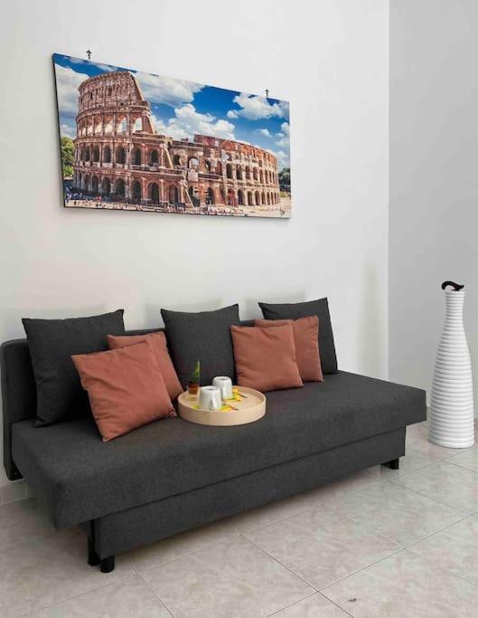 3 Fermate Dal Colosseo - Casa Vacanze Elena - 50 M Da Metro Garbatella Рим Екстериор снимка